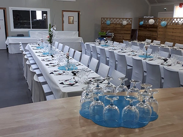 restaurant La Campaille de la Ferme du Choucou Monferran-Savès - décoration de la salle pour un anniversaire